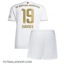 Bayern Munich Alphonso Davies #19 Replika Bortedrakt Barn 2022-23 Kortermet (+ bukser)