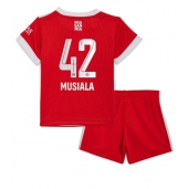 Bayern Munich Jamal Musiala #42 Replika Hjemmedrakt Barn 2022-23 Kortermet (+ bukser)