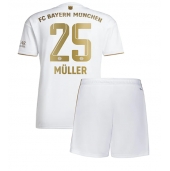 Bayern Munich Thomas Muller #25 Replika Bortedrakt Barn 2022-23 Kortermet (+ bukser)