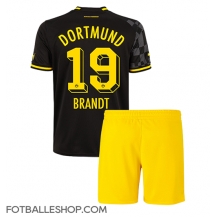Borussia Dortmund Julian Brandt #19 Replika Bortedrakt Barn 2022-23 Kortermet (+ bukser)