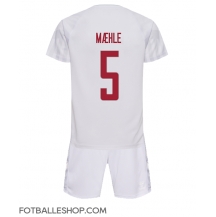 Danmark Joakim Maehle #5 Replika Bortedrakt Barn VM 2022 Kortermet (+ bukser)