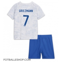 Frankrike Antoine Griezmann #7 Replika Bortedrakt Barn VM 2022 Kortermet (+ bukser)