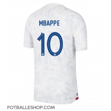 Frankrike Kylian Mbappe #10 Replika Bortedrakt VM 2022 Kortermet