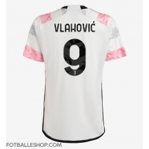 Juventus Dusan Vlahovic #9 Replika Bortedrakt 2023-24 Kortermet