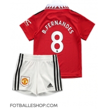 Manchester United Bruno Fernandes #8 Replika Hjemmedrakt Barn 2022-23 Kortermet (+ bukser)