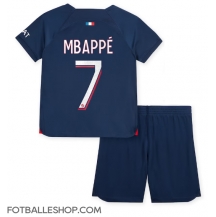 Paris Saint-Germain Kylian Mbappe #7 Replika Hjemmedrakt Barn 2023-24 Kortermet (+ bukser)