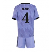 Real Madrid David Alaba #4 Replika Bortedrakt Barn 2022-23 Kortermet (+ bukser)