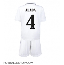 Real Madrid David Alaba #4 Replika Hjemmedrakt Barn 2022-23 Kortermet (+ bukser)