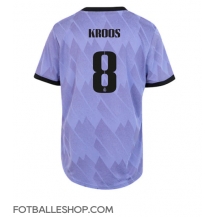 Real Madrid Toni Kroos #8 Replika Bortedrakt Dame 2022-23 Kortermet