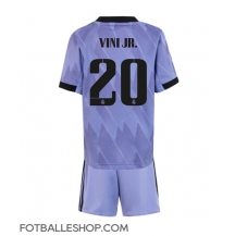 Real Madrid Vinicius Junior #20 Replika Bortedrakt Barn 2022-23 Kortermet (+ bukser)