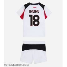 AC Milan Christopher Nkunku #18 Replika Bortedrakt Barn 2025-26 Kortermet (+ bukser)