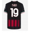 AC Milan Theo Hernandez #19 Replika Hjemmedrakt 2022-23 Kortermet