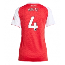 Arsenal Ben White #4 Replika Hjemmedrakt Dame 2025-26 Kortermet