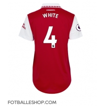 Arsenal Benjamin White #4 Replika Hjemmedrakt Dame 2022-23 Kortermet