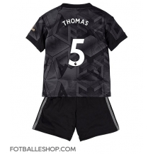 Arsenal Thomas Partey #5 Replika Bortedrakt Barn 2022-23 Kortermet (+ bukser)
