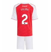 Arsenal William Saliba #2 Replika Hjemmedrakt Barn 2025-26 Kortermet (+ bukser)
