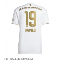 Bayern Munich Alphonso Davies #19 Replika Bortedrakt 2022-23 Kortermet