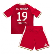 Bayern Munich Alphonso Davies #19 Replika Hjemmedrakt Barn 2026-27 Kortermet (+ bukser)