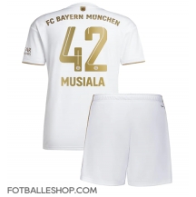 Bayern Munich Jamal Musiala #42 Replika Bortedrakt Barn 2022-23 Kortermet (+ bukser)