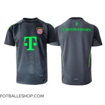 Bayern Munich Keeper Replika Bortedrakt 2025-26 Kortermet
