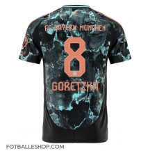 Bayern Munich Leon Goretzka #8 Replika Bortedrakt 2024-25 Kortermet