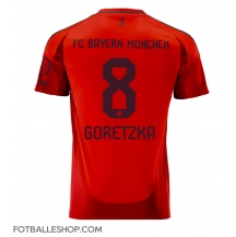 Bayern Munich Leon Goretzka #8 Replika Hjemmedrakt 2024-25 Kortermet