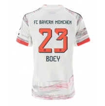 Bayern Munich Sacha Boey #23 Replika Bortedrakt Dame 2025-26 Kortermet
