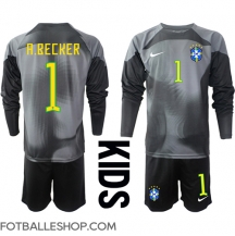 Brasil Alisson Becker #1 Keeper Replika Hjemmedrakt Barn VM 2022 Langermet (+ bukser)