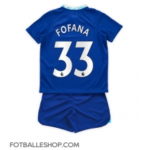 Chelsea Wesley Fofana #33 Replika Hjemmedrakt Barn 2022-23 Kortermet (+ bukser)
