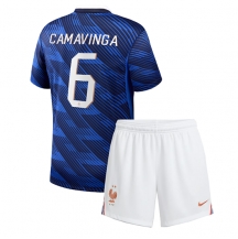 Frankrike Eduardo Camavinga #6 Replika Hjemmedrakt Barn VM 2026 Kortermet (+ bukser)