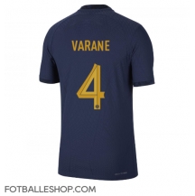 Frankrike Raphael Varane #4 Replika Hjemmedrakt VM 2022 Kortermet