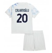 Inter Milan Hakan Calhanoglu #20 Replika Bortedrakt Barn 2025-26 Kortermet (+ bukser)