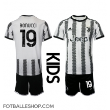 Juventus Leonardo Bonucci #19 Replika Hjemmedrakt Barn 2022-23 Kortermet (+ bukser)