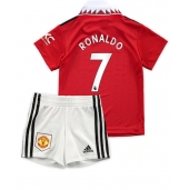 Manchester United Cristiano Ronaldo #7 Replika Hjemmedrakt Barn 2022-23 Kortermet (+ bukser)