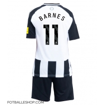 Newcastle United Harvey Barnes #11 Replika Hjemmedrakt Barn 2024-25 Kortermet (+ bukser)