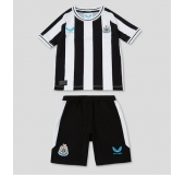 Newcastle United Replika Hjemmedrakt Barn 2022-23 Kortermet (+ bukser)