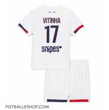 Paris Saint-Germain Vitinha #17 Replika Bortedrakt Barn 2025-26 Kortermet (+ bukser)