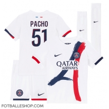 Paris Saint-Germain Willian Pacho #51 Replika Bortedrakt Barn 2024-25 Kortermet (+ bukser)