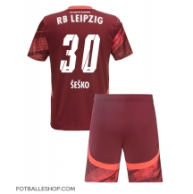 RB Leipzig Benjamin Sesko #30 Replika Bortedrakt Barn 2024-25 Kortermet (+ bukser)