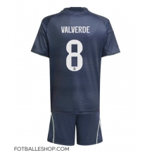 Real Madrid Federico Valverde #8 Replika Bortedrakt Barn 2025-26 Kortermet (+ bukser)