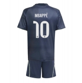 Real Madrid Kylian Mbappe #10 Replika Bortedrakt Barn 2025-26 Kortermet (+ bukser)