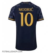 Real Madrid Luka Modric #10 Replika Bortedrakt 2023-24 Kortermet