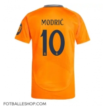 Real Madrid Luka Modric #10 Replika Bortedrakt 2024-25 Kortermet