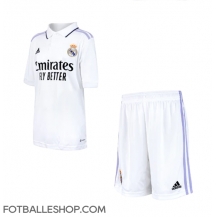 Real Madrid Replika Hjemmedrakt Barn 2022-23 Kortermet (+ bukser)