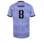 Real Madrid Toni Kroos #8 Replika Bortedrakt 2022-23 Kortermet
