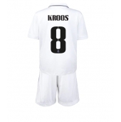 Real Madrid Toni Kroos #8 Replika Hjemmedrakt Barn 2022-23 Kortermet (+ bukser)