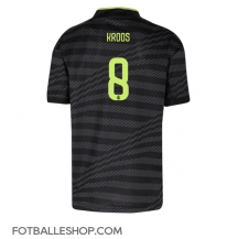 Real Madrid Toni Kroos #8 Replika Tredjedrakt 2022-23 Kortermet