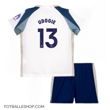 Tottenham Hotspur Destiny Udogie #13 Replika Hjemmedrakt Barn 2025-26 Kortermet (+ bukser)