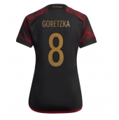 Tyskland Leon Goretzka #8 Replika Bortedrakt Dame VM 2022 Kortermet