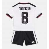 Tyskland Leon Goretzka #8 Replika Hjemmedrakt Barn VM 2026 Kortermet (+ bukser)
